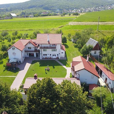 Casuta Cu Flori Hotel Vilcele  Exterior photo